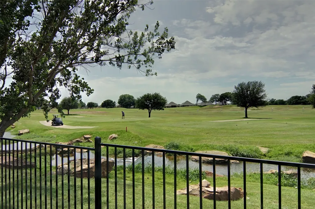 1221 Prestwick Court Granbury TX 76048