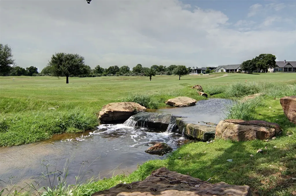 1221 Prestwick Court Granbury TX 76048