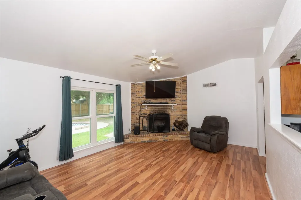 6700 Sunnybank Drive Fort Worth TX 76137