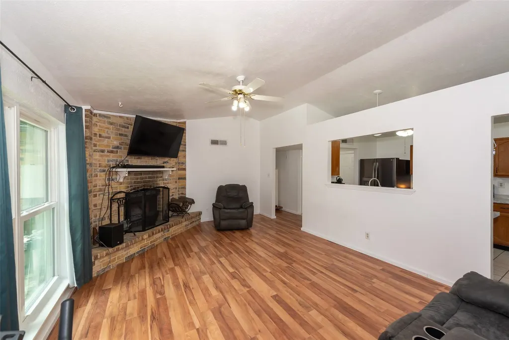6700 Sunnybank Drive Fort Worth TX 76137