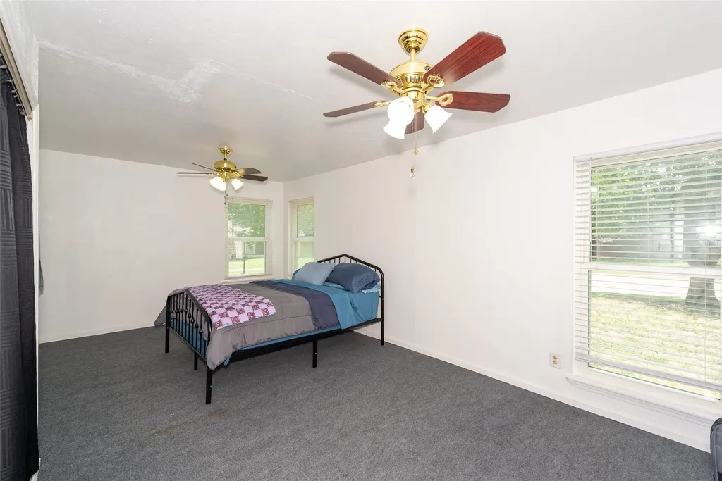 6700 Sunnybank Drive Fort Worth TX 76137