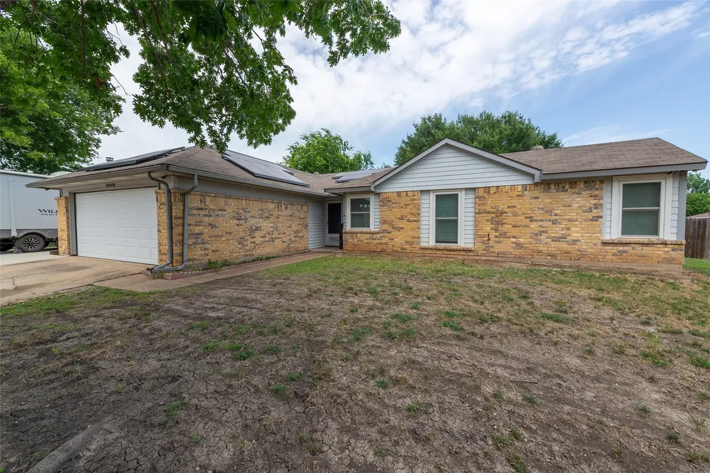 6700 Sunnybank Drive Fort Worth TX 76137