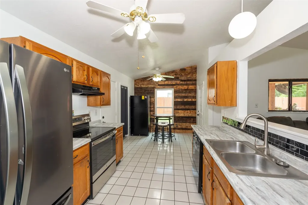 6700 Sunnybank Drive Fort Worth TX 76137