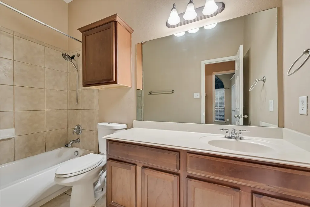 5512 Lavaca Road Grand Prairie TX 75052