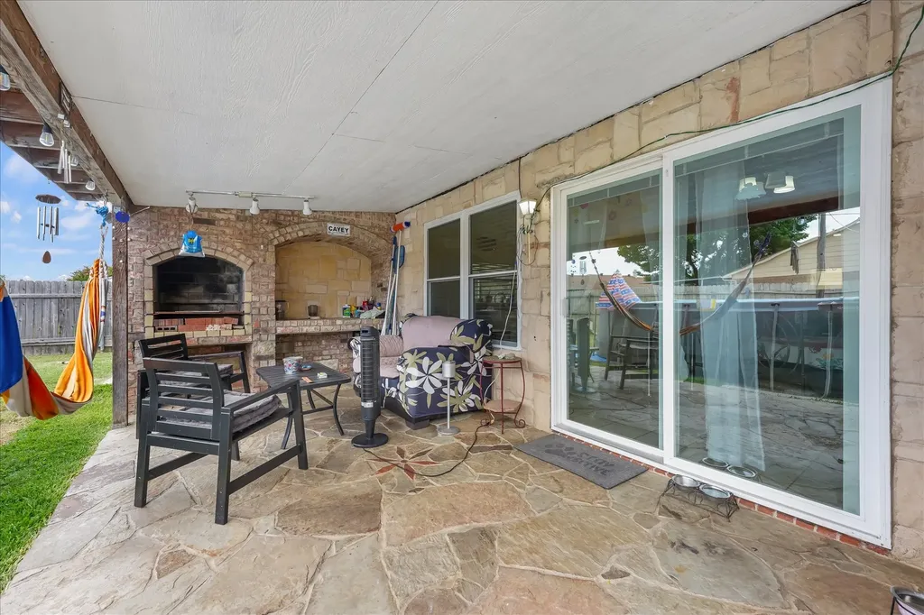 3030 Meadow Creek Court Grand Prairie TX 75052