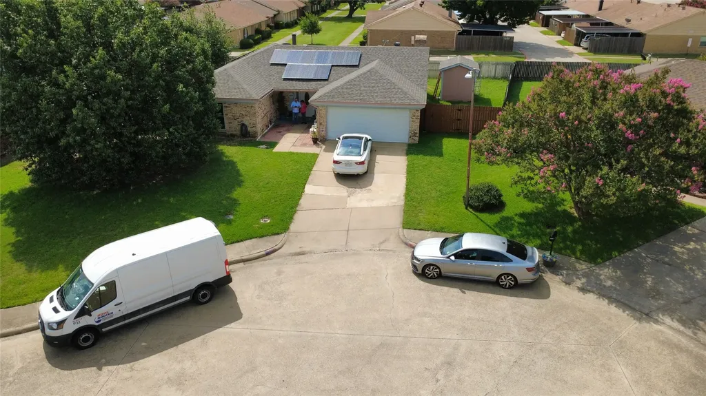 3030 Meadow Creek Court Grand Prairie TX 75052