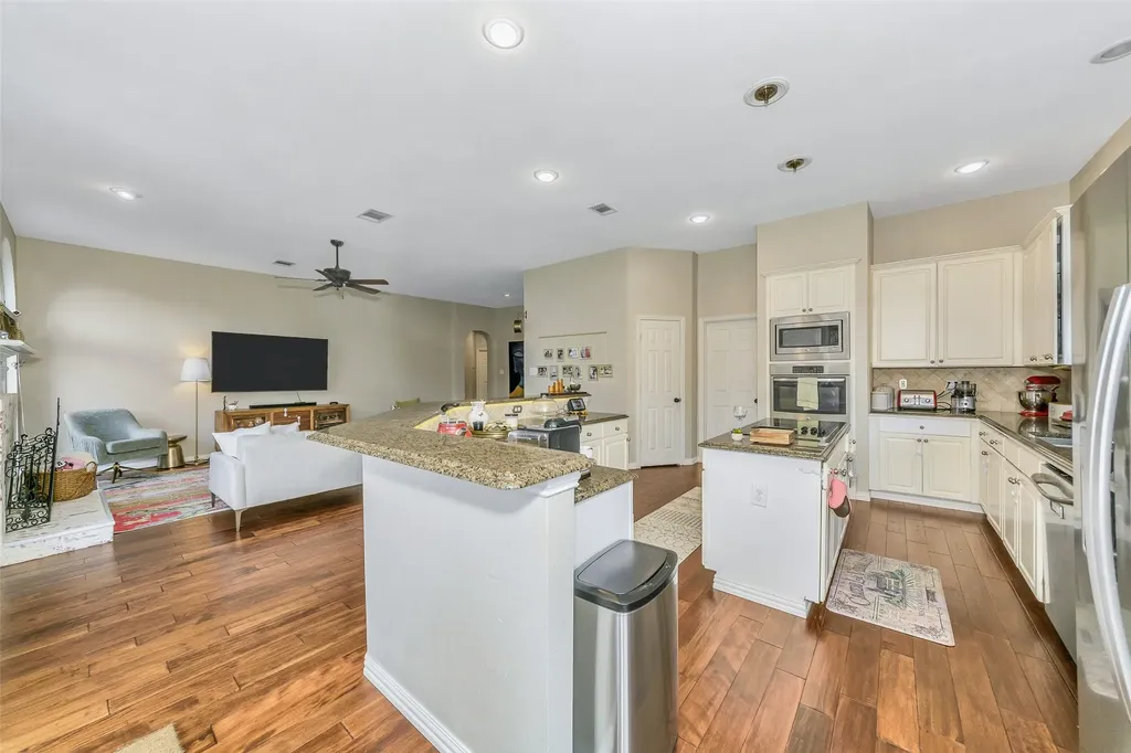 3608 Edgestone Drive Plano TX 75093