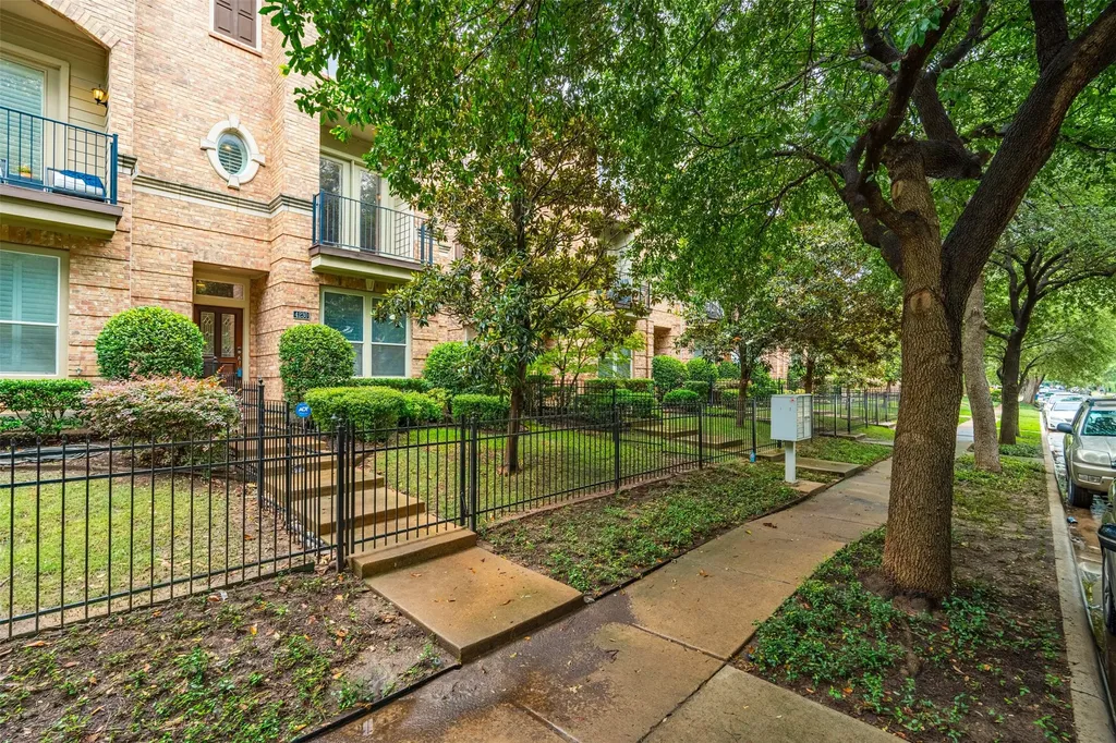 4230 Holland Avenue Dallas TX 75219