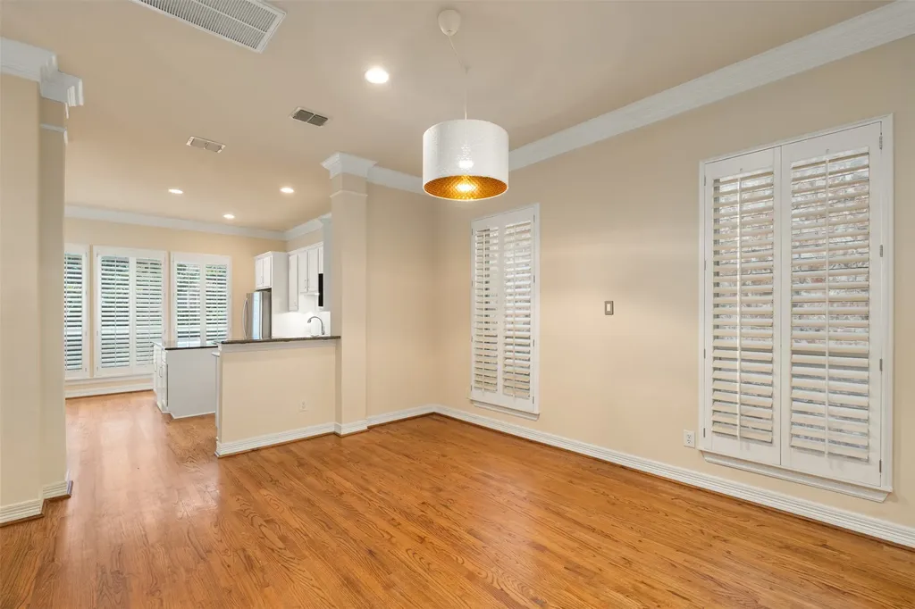 4230 Holland Avenue Dallas TX 75219