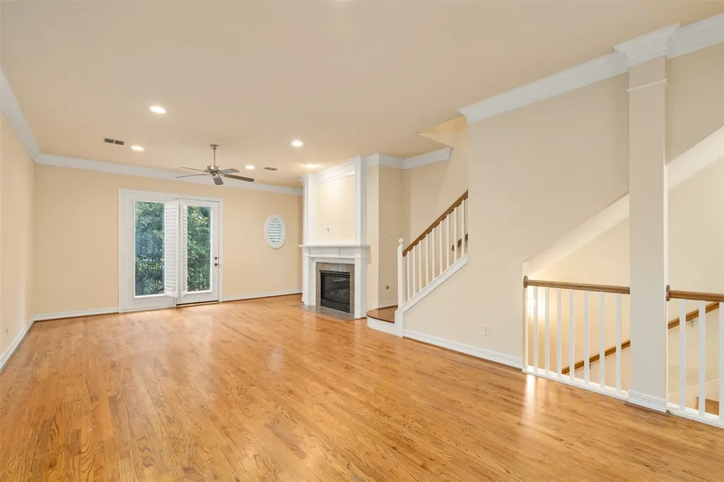 4230 Holland Avenue Dallas TX 75219