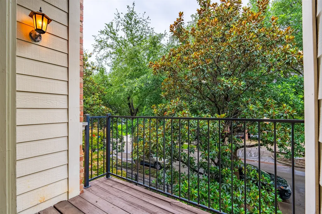 4230 Holland Avenue Dallas TX 75219
