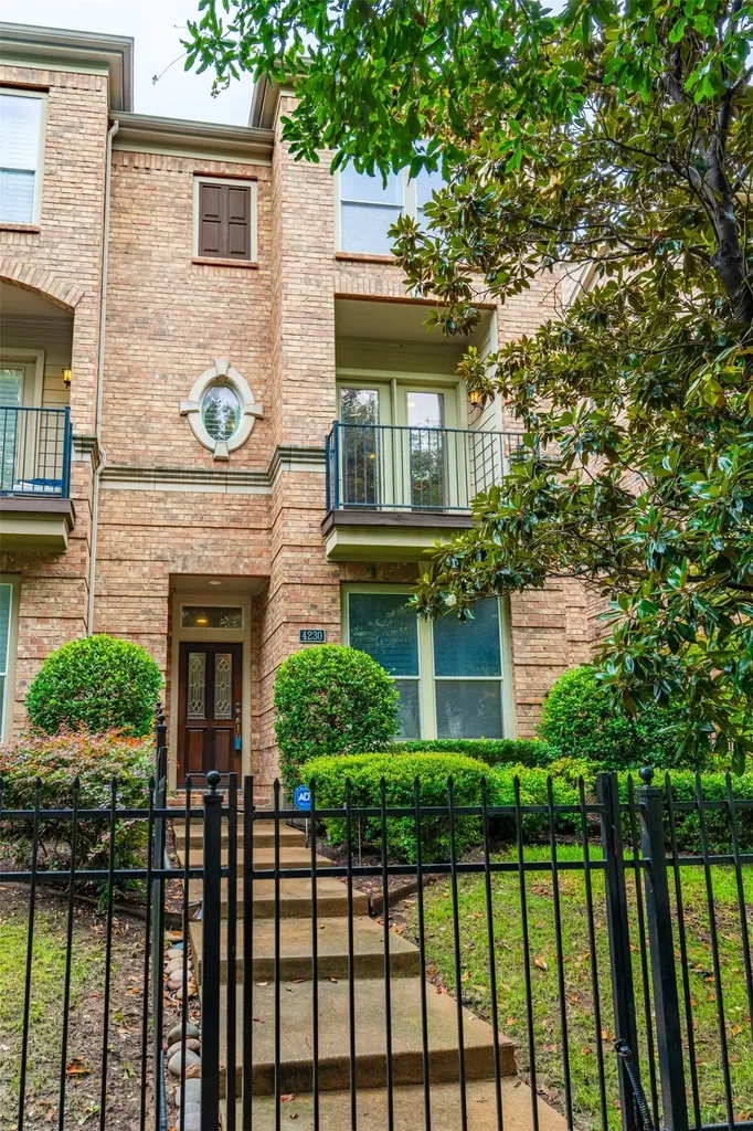 4230 Holland Avenue Dallas TX 75219