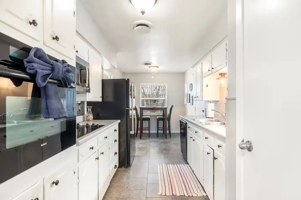 1706 Esquire Place Grand Prairie TX 75050
