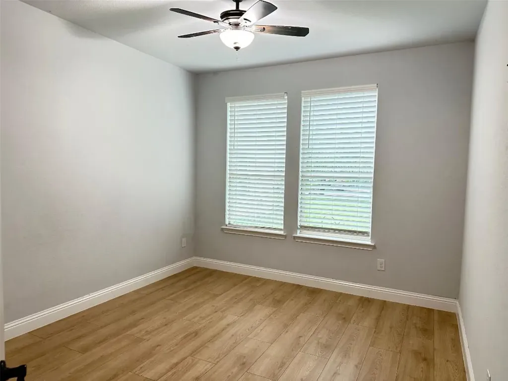 2117 Avenue B Grand Prairie TX 75051