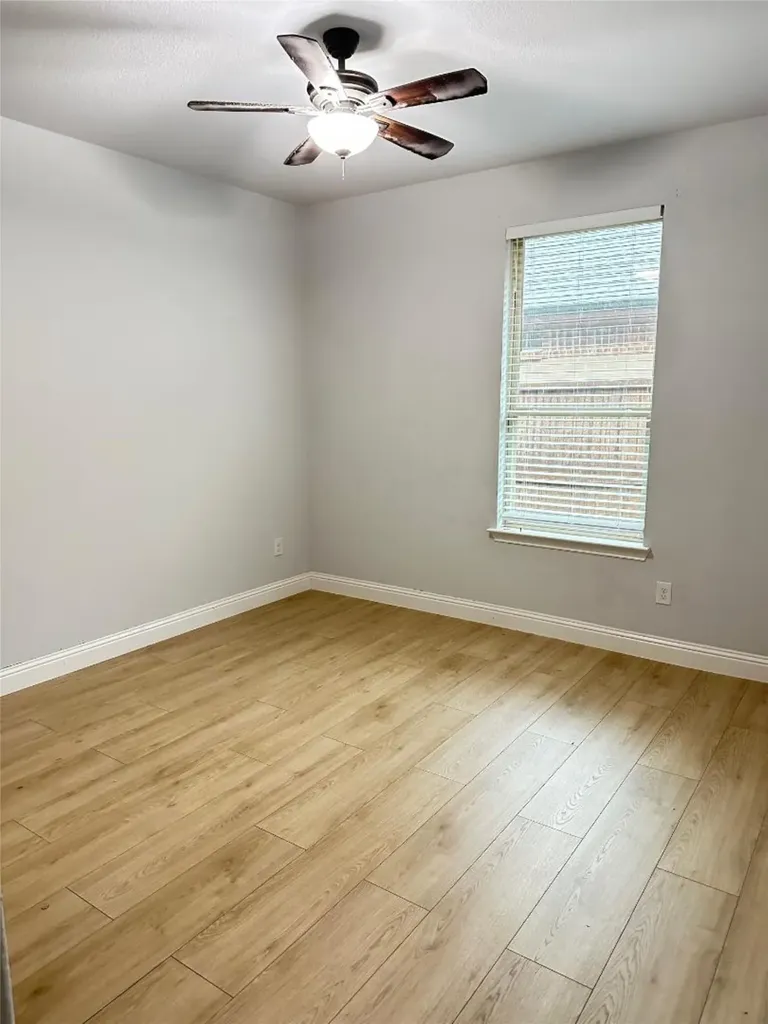 2117 Avenue B Grand Prairie TX 75051