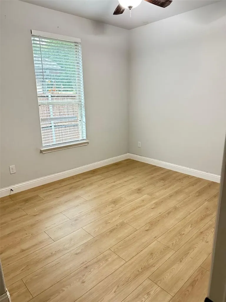 2117 Avenue B Grand Prairie TX 75051