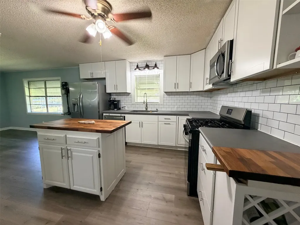 307 N Victor Street Comanche TX 76442
