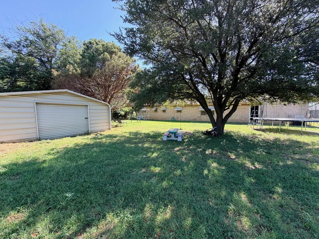 307 N Victor Street Comanche TX 76442