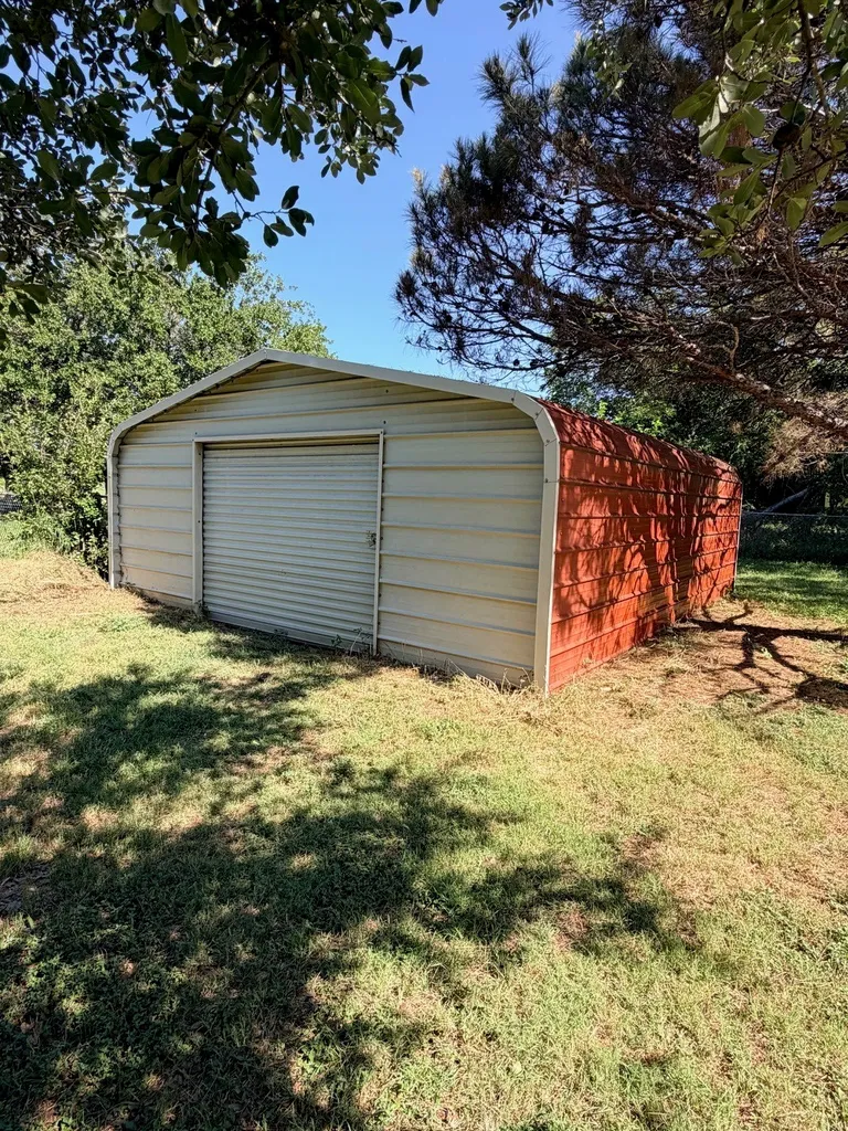307 N Victor Street Comanche TX 76442