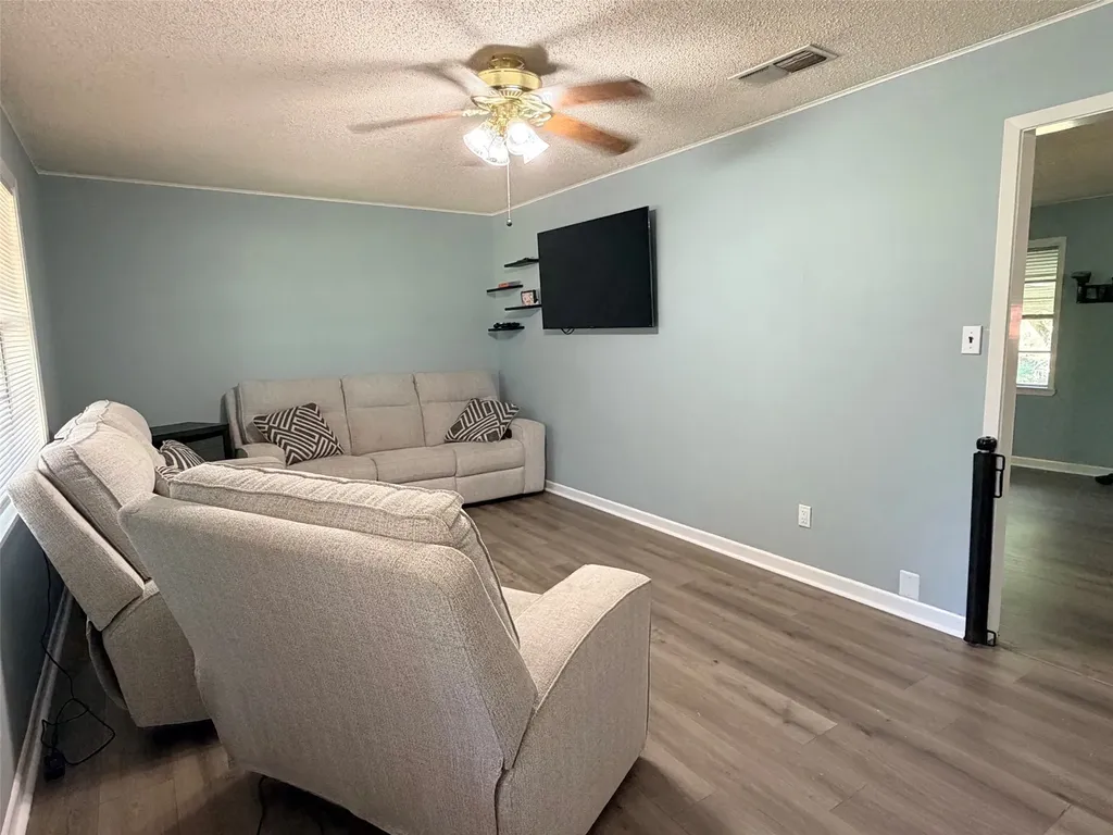 307 N Victor Street Comanche TX 76442