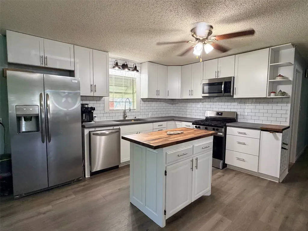 307 N Victor Street Comanche TX 76442