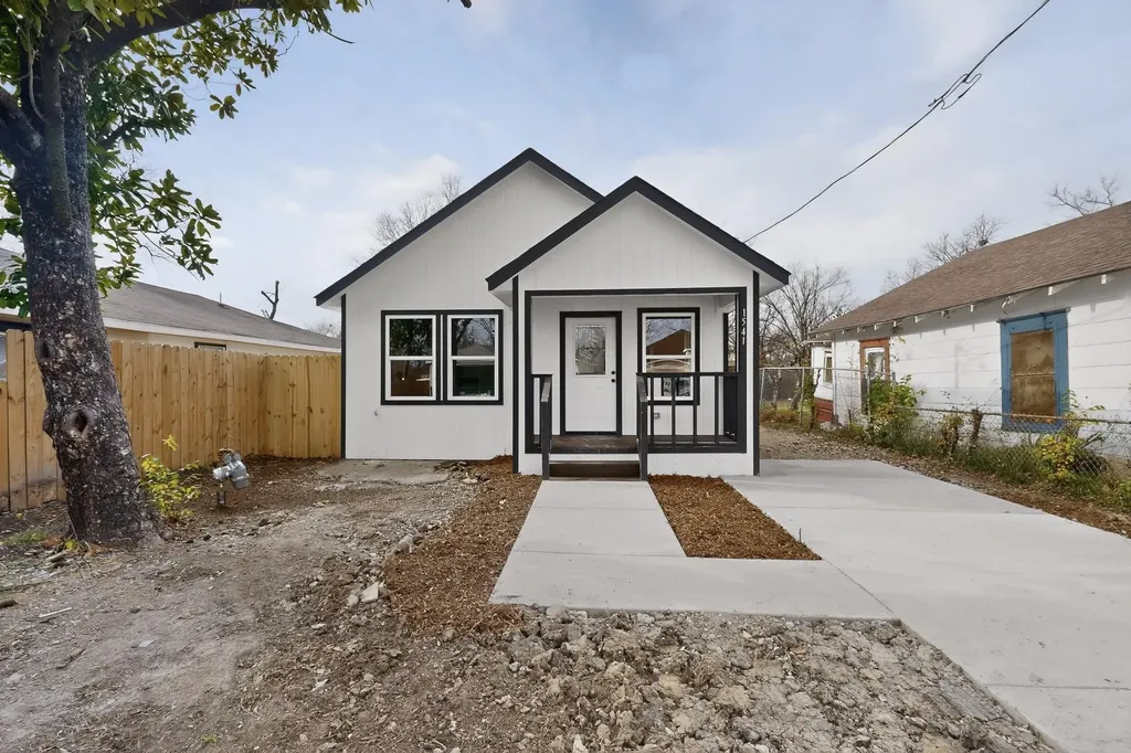 1541 Caldwell Street Dallas TX 75223