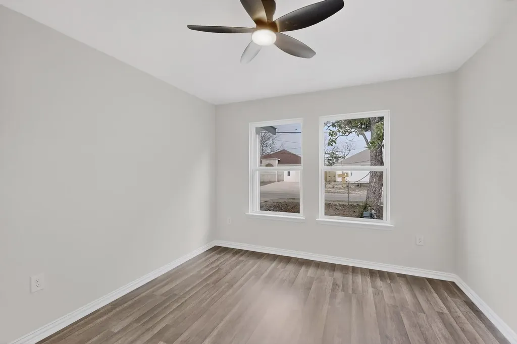 1541 Caldwell Street Dallas TX 75223