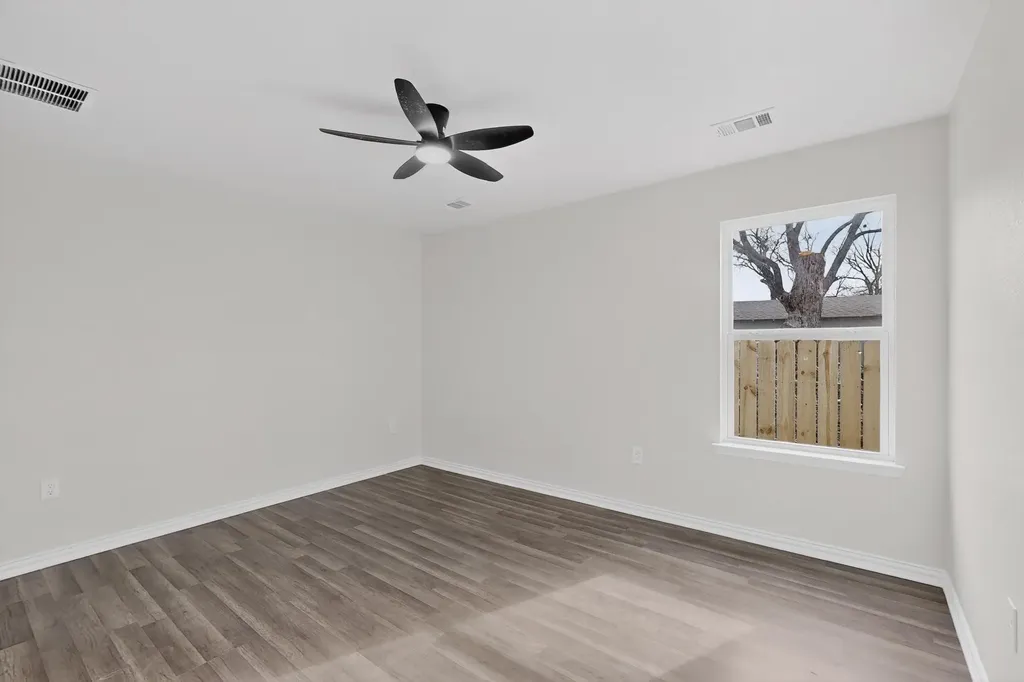 1541 Caldwell Street Dallas TX 75223