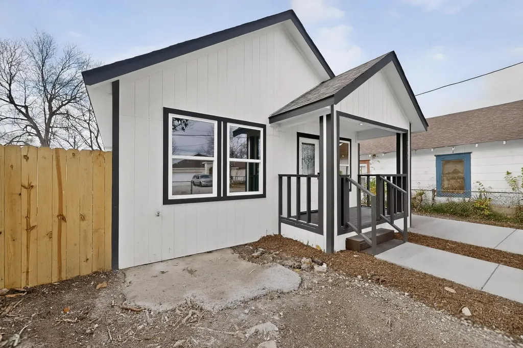 1541 Caldwell Street Dallas TX 75223
