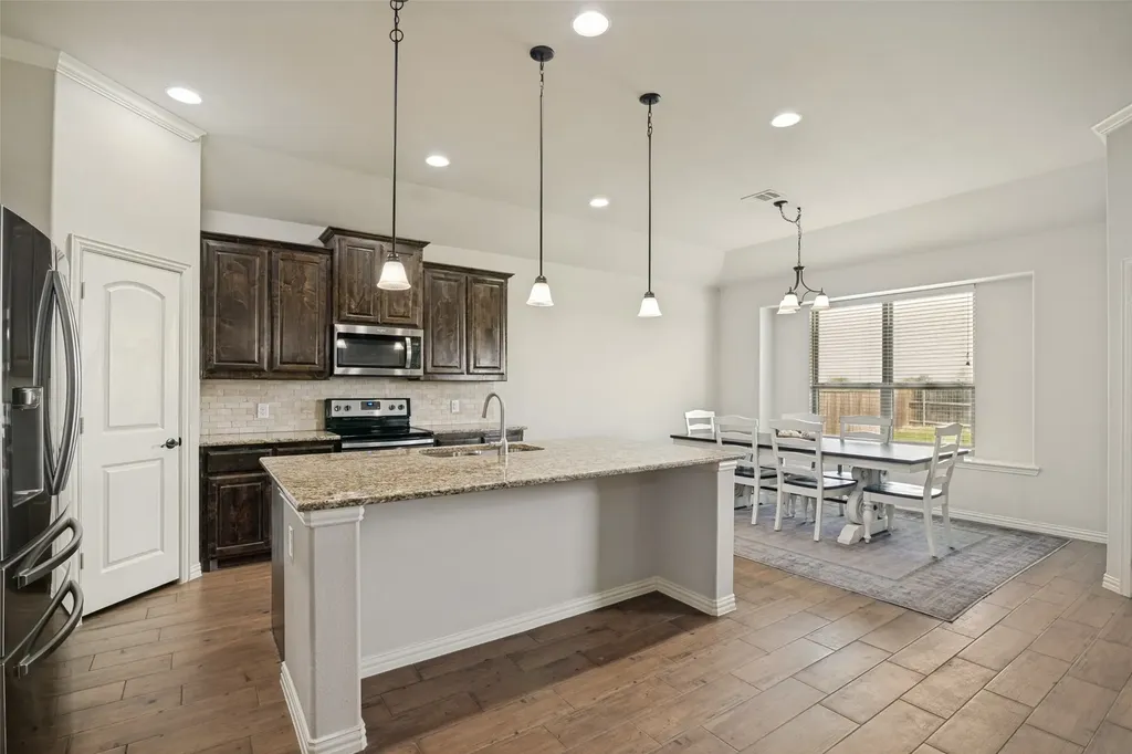 465 Collin Street Nevada TX 75173