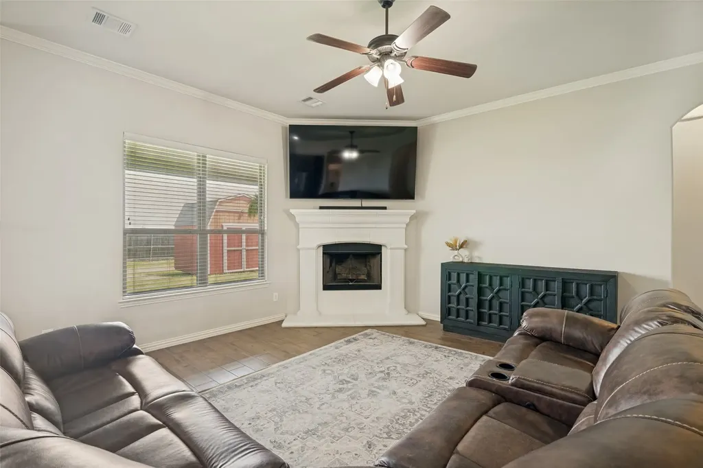465 Collin Street Nevada TX 75173