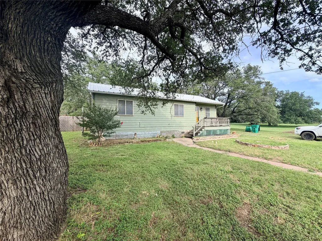 1902 Cline Street Goldthwaite TX 76844
