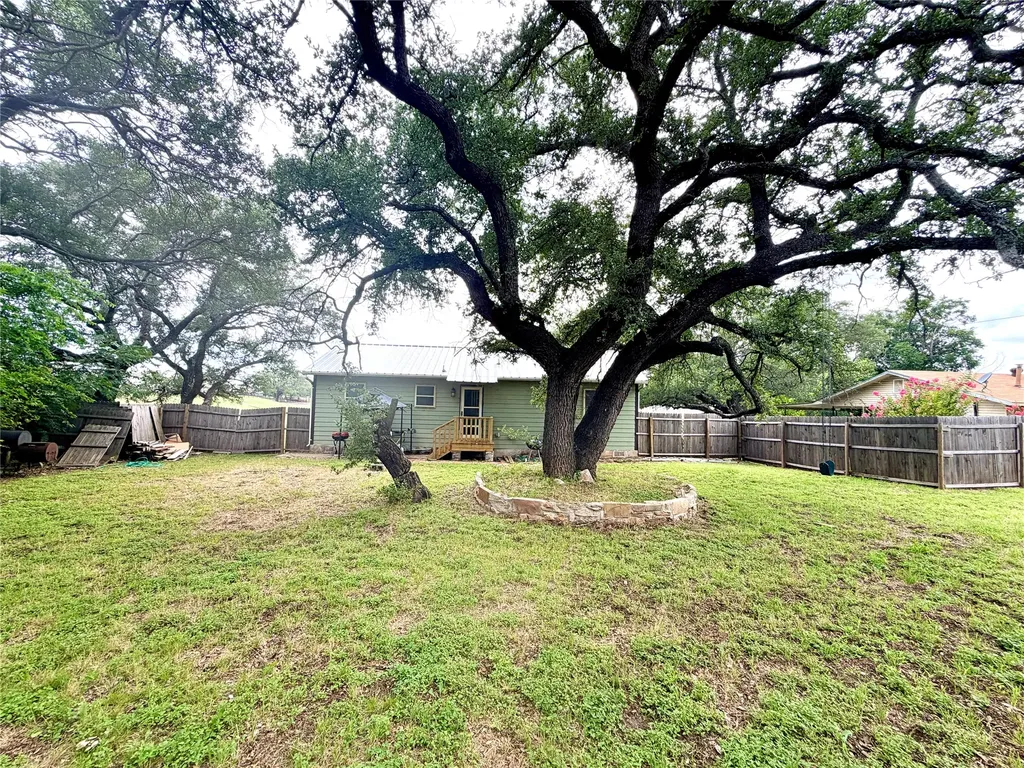 1902 Cline Street Goldthwaite TX 76844