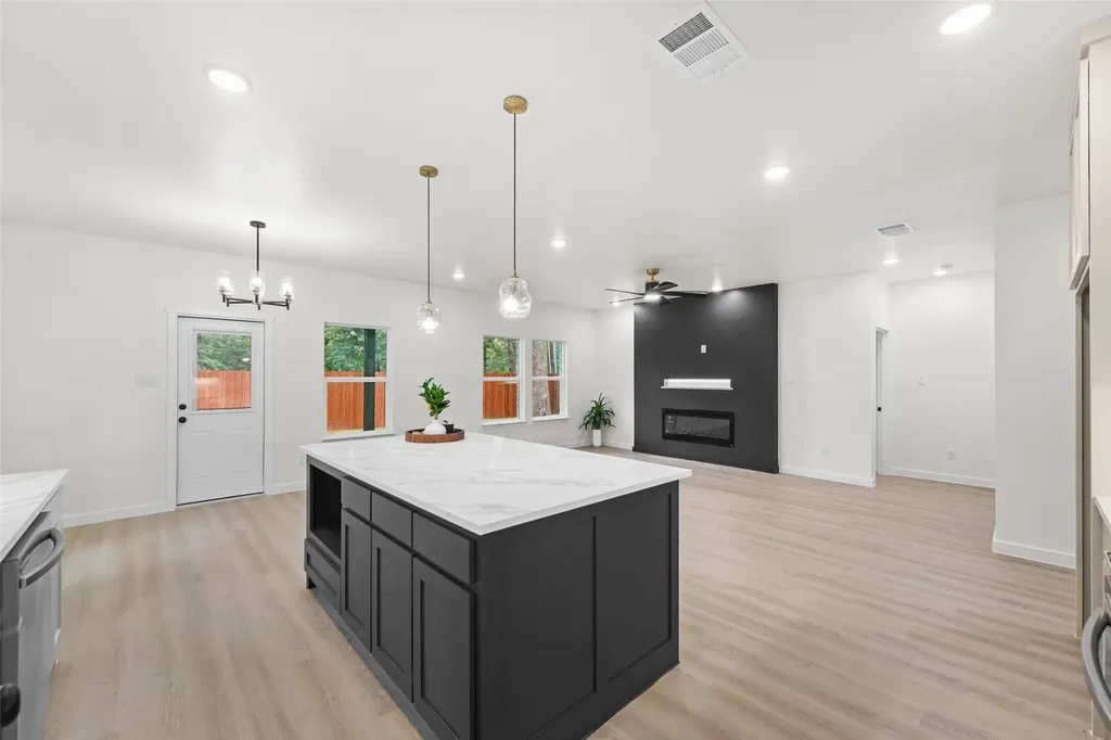 231 E Beachwood Loop Trinidad TX 75163