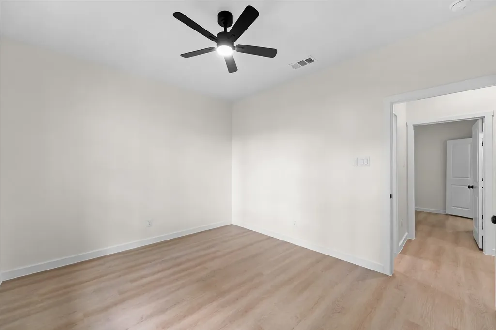 231 E Beachwood Loop Trinidad TX 75163