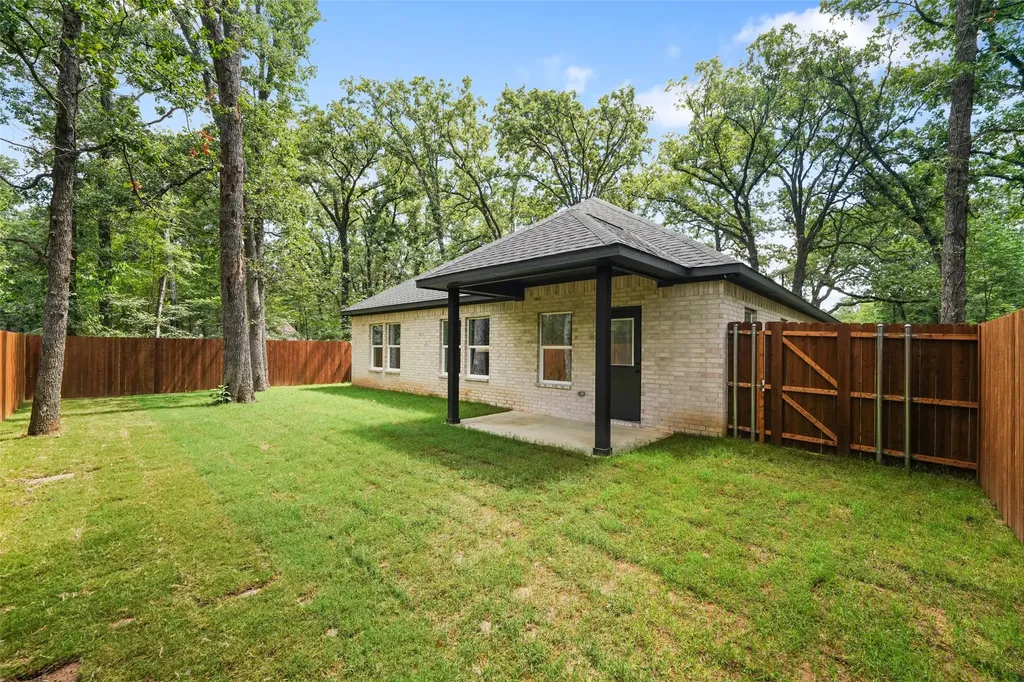 231 E Beachwood Loop Trinidad TX 75163