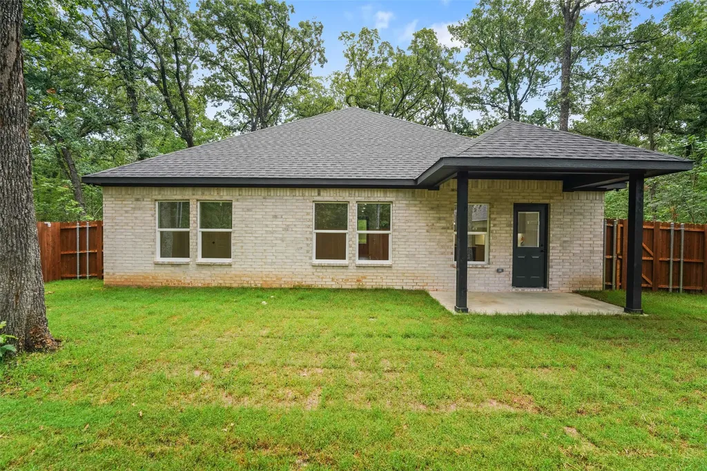 231 E Beachwood Loop Trinidad TX 75163