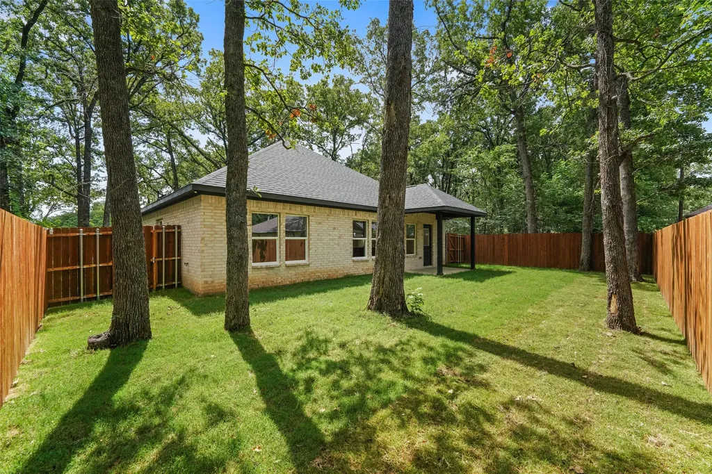 231 E Beachwood Loop Trinidad TX 75163