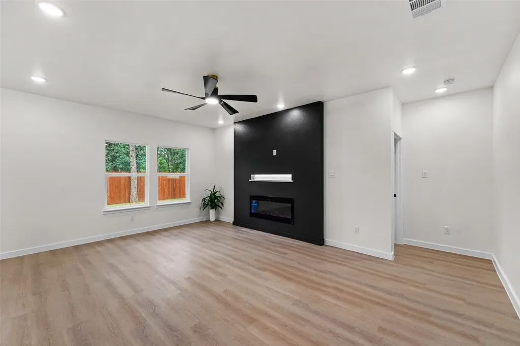 231 E Beachwood Loop Trinidad TX 75163