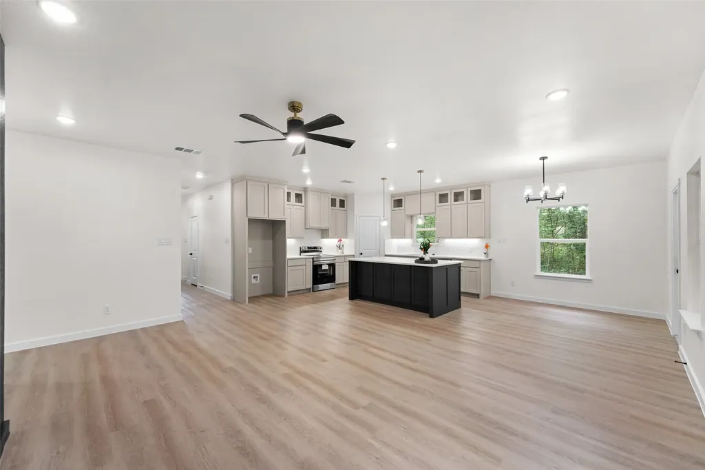 231 E Beachwood Loop Trinidad TX 75163