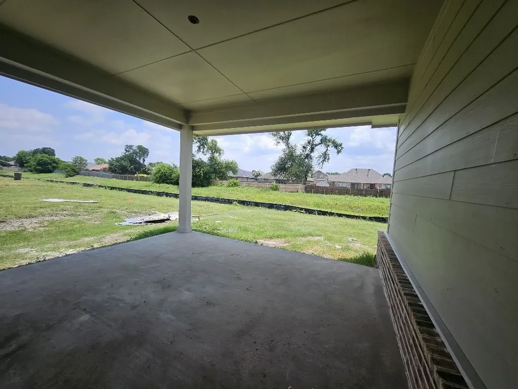 901 Silverleaf Drive Ennis TX 75119