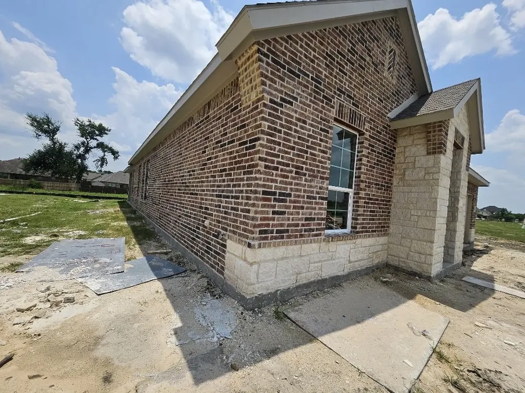901 Silverleaf Drive Ennis TX 75119