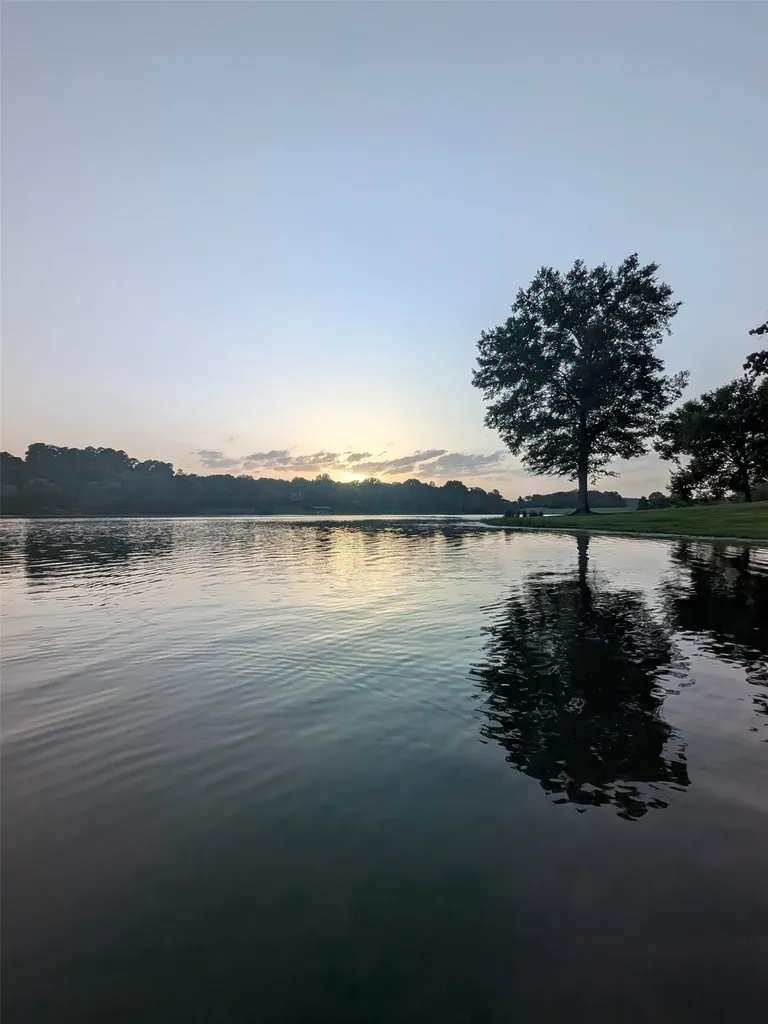 00 Striper Cove Larue TX 75770