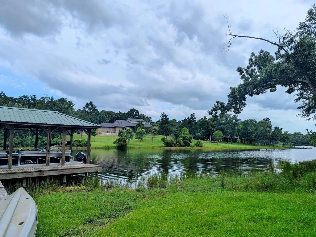 00 Striper Cove Larue TX 75770