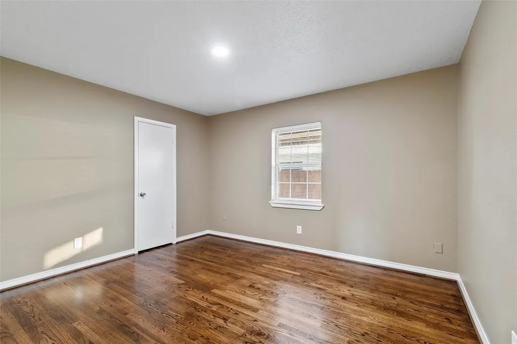 8714 Quinn Street Dallas TX 75217