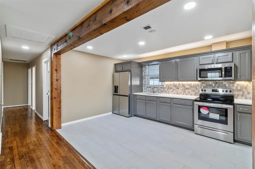 8714 Quinn Street Dallas TX 75217