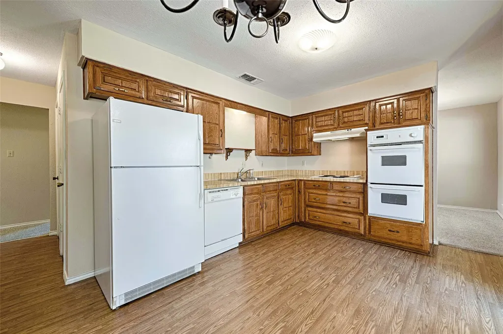2006 E Collins Boulevard Richardson TX 75081