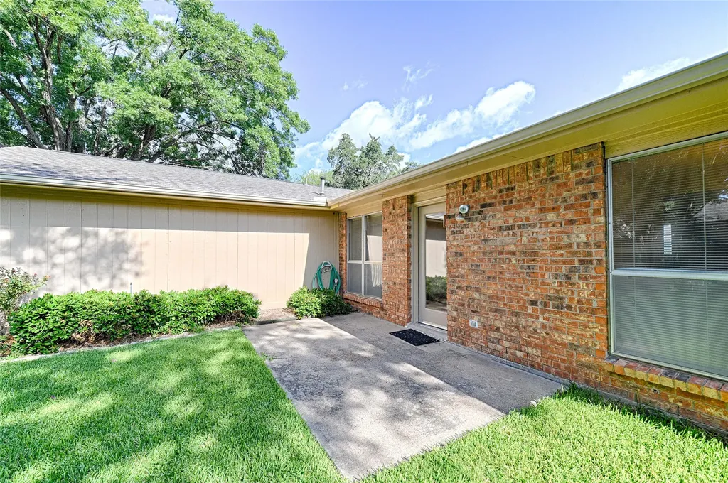 2006 E Collins Boulevard Richardson TX 75081