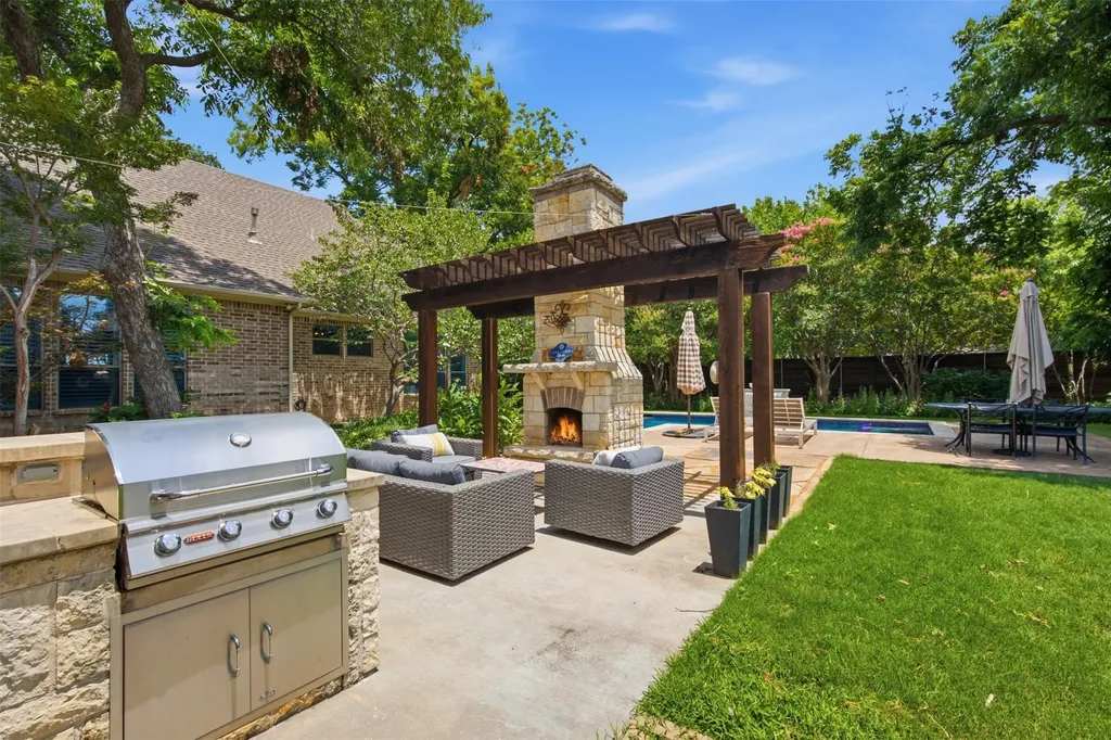 1439 Tranquilla Drive Dallas TX 75218