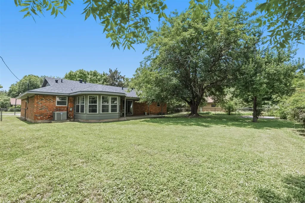 2403 Monticello Street Brownwood TX 76801